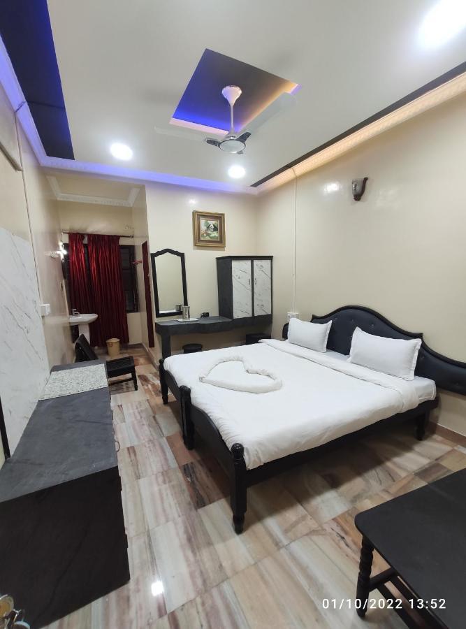 Hill Town Hotel Madikeri Luaran gambar